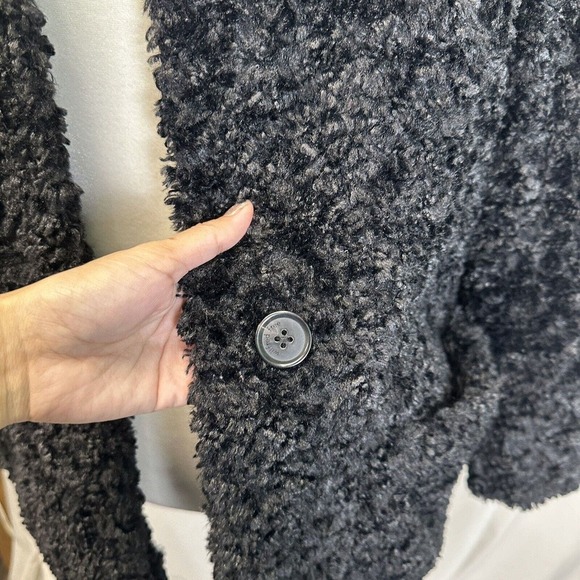 Aritzia Wilfred Free Plush Jacket in Black Womens XXS Long Sleeve Fuzzy Faux Fur - Picture 9 of 10